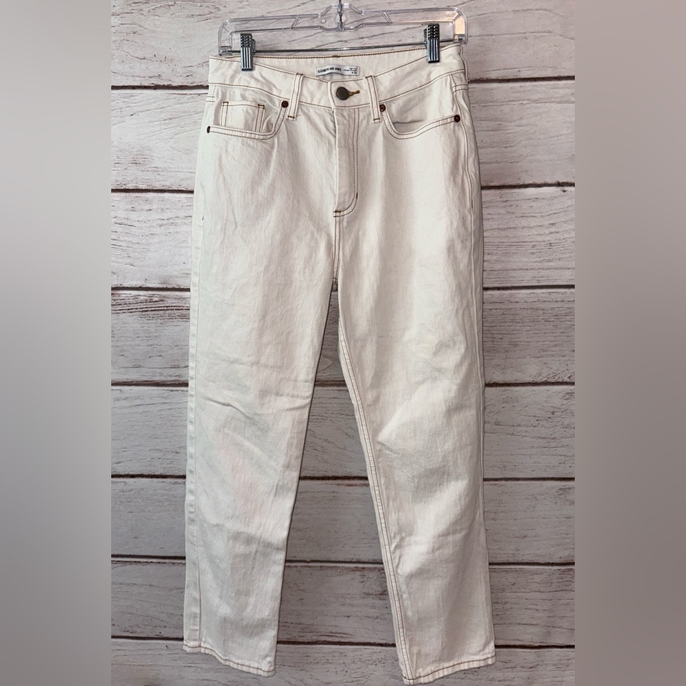 Elizabeth And James Women's Size 6 High-Rise Vintage Straight Jeans
Summer